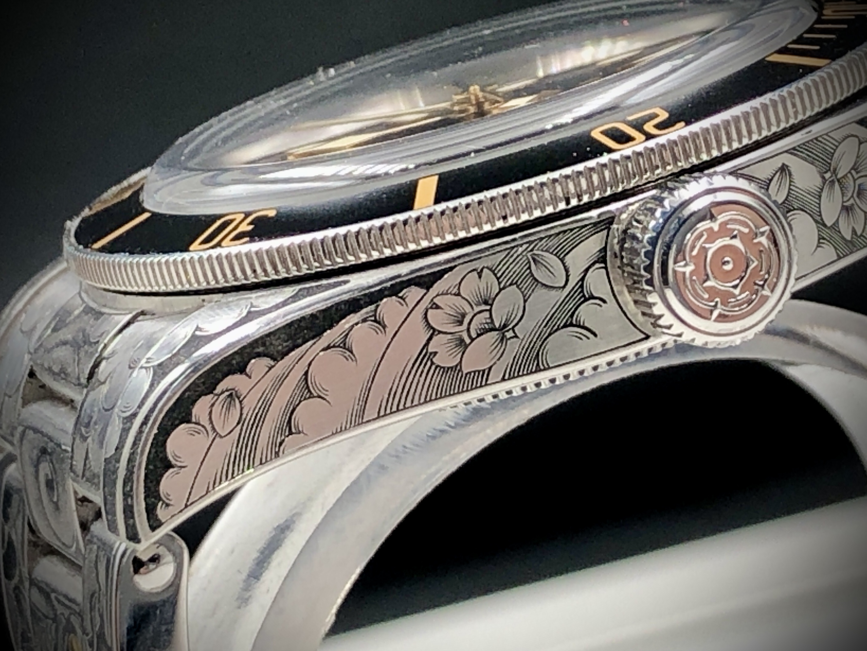 Hand-engraved bracelet detail